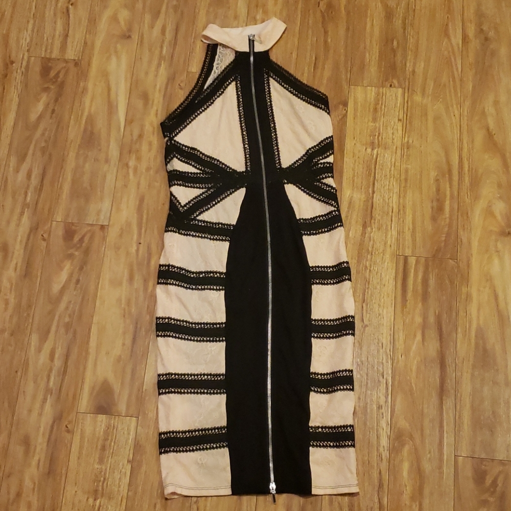 VENUS size 8 zip up lace dress! Beautiful midi